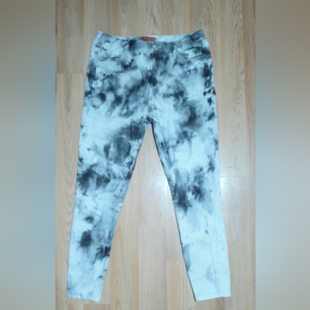 White Tie Dye Jean's